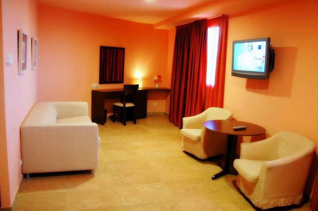 Hotel Salat Resort Les Borges Blanques Habitación foto