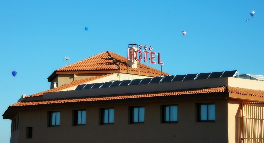 Hotel Salat Resort Les Borges Blanques Exterior foto